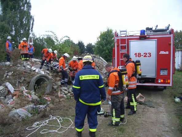 ffw 1349613795 Truemmer