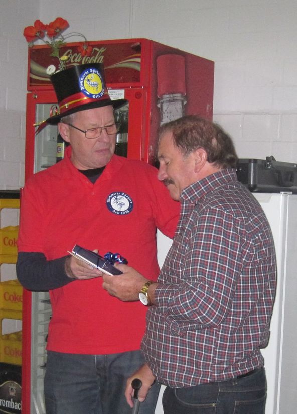 2015-11-06-03 Scheckübergabe