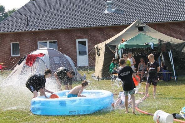 ffw1436087882Wasserspiele2